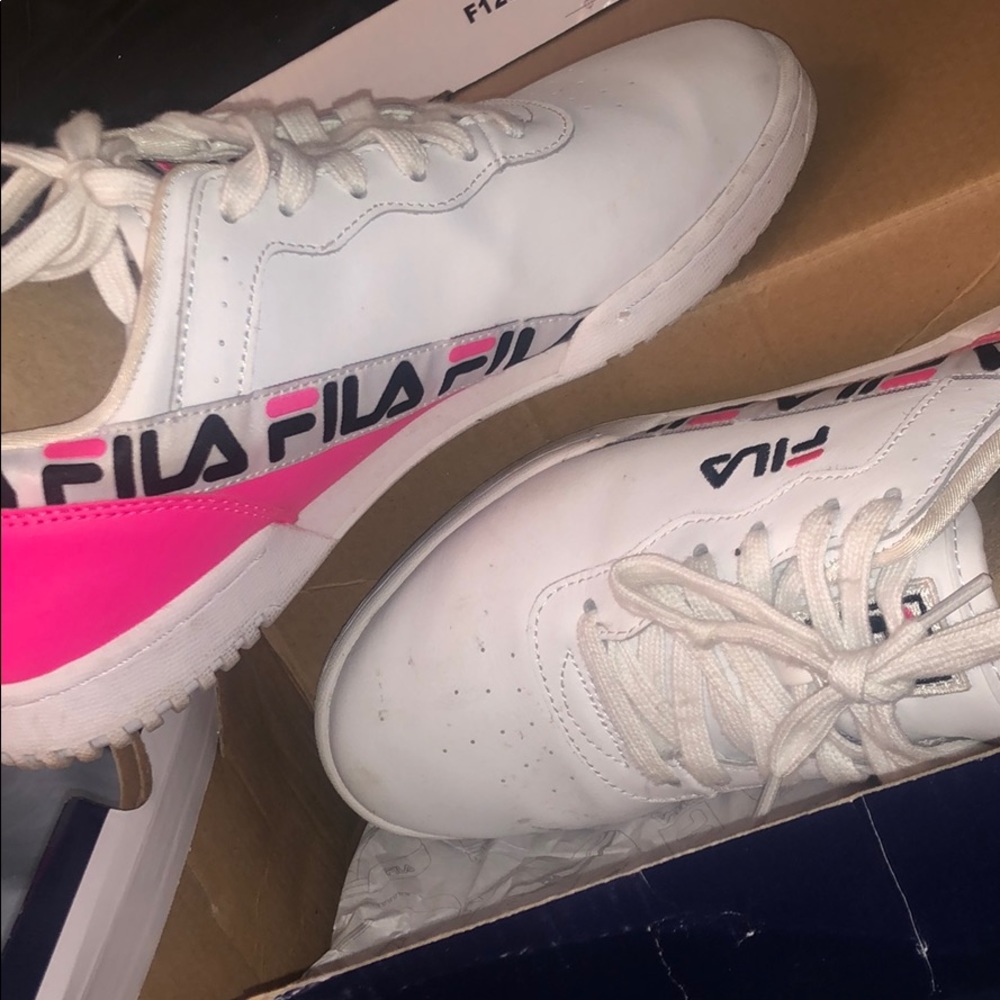 Women filas size 10